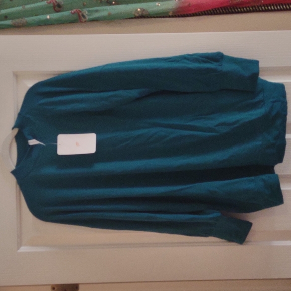 NWT Fabletics Jody Pullover - Picture 3 of 4